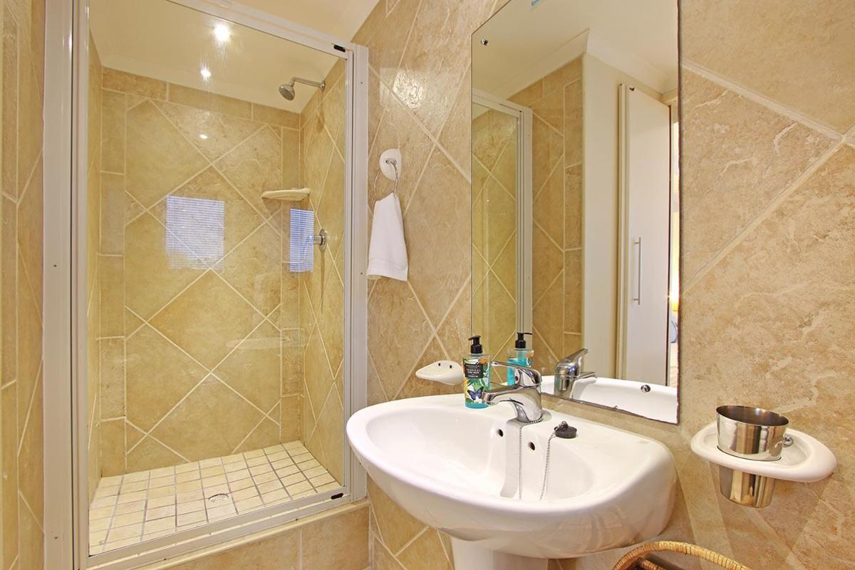 Ocean View C602 By Hostagents Apartman Bloubergstrand Kültér fotó